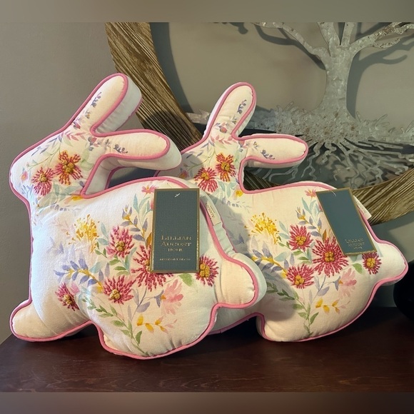 Lillian August bunny decorative Pillow set - Picture 1 of 7